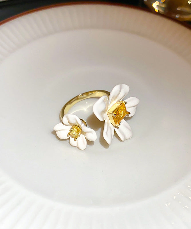 Open Floral Rings Elegant White Zircon Copper Acrylic Overgild