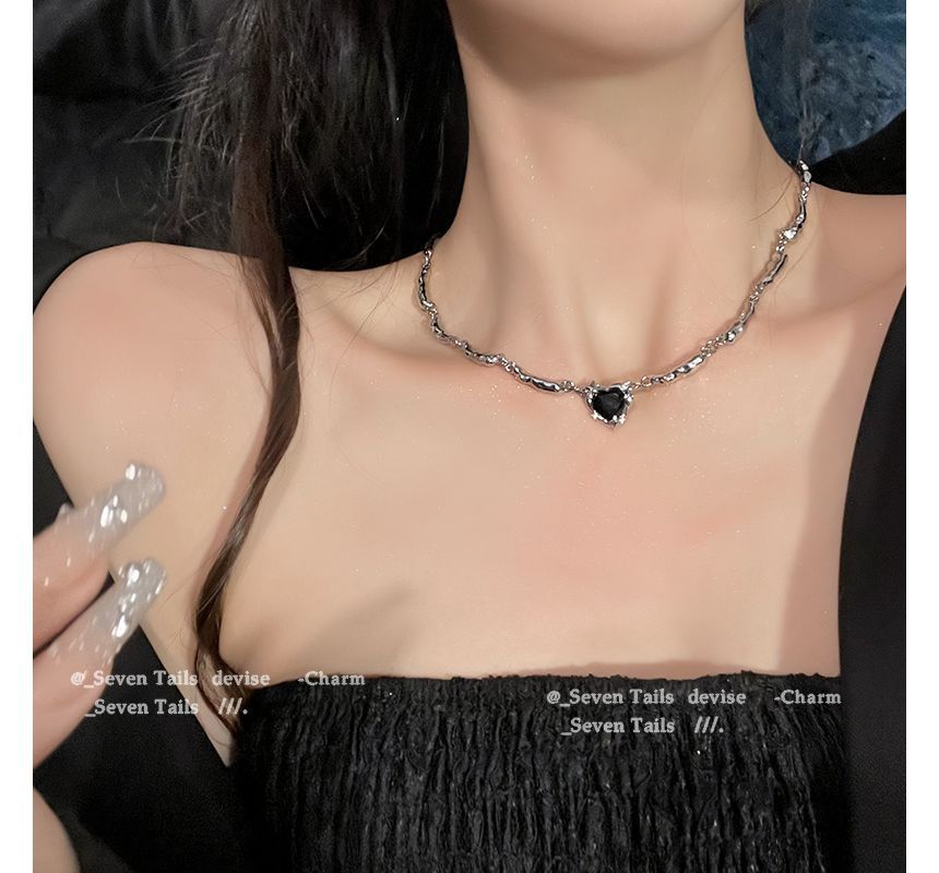 Choker Pendant Heart Alloy