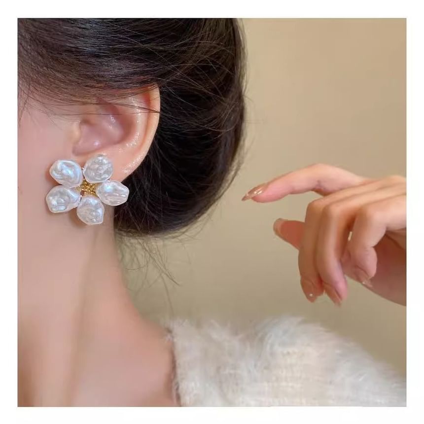 Statement Floral Earring Alloy Pearl Faux
