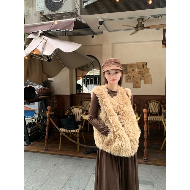 Faux Fur Vest / Long-Sleeve Top / High Rise Maxi A-Line Skirt
