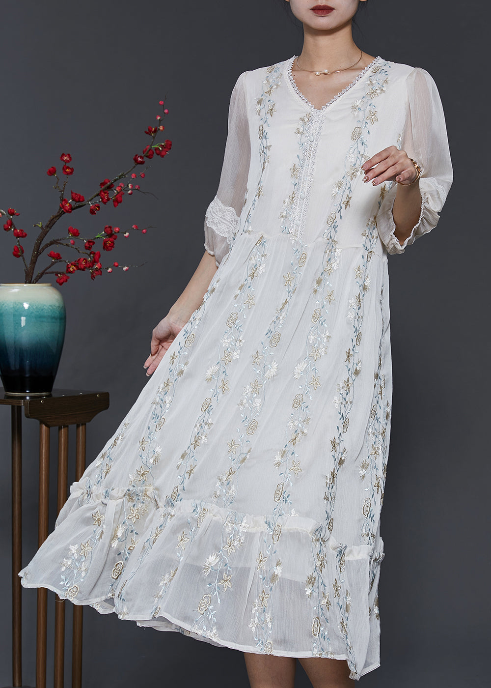 Boutique White Embroidered Patchwork Lace Silk Dresses Summer SD1067