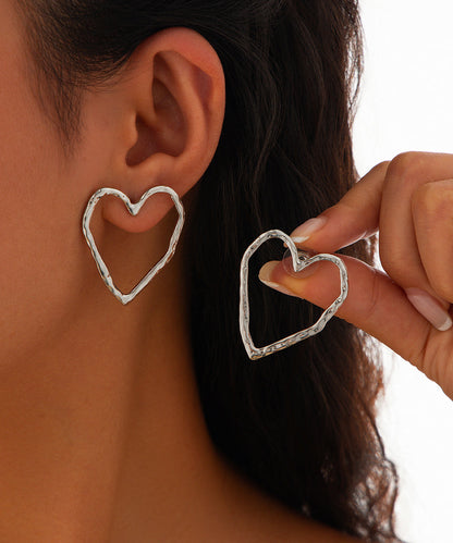 Casual Gold Metal Hollow Out Peach Heart Hoop Earrings QU020