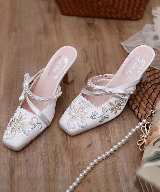 Chinese Style White Satin Embroidery High Heel Slippers DD1019