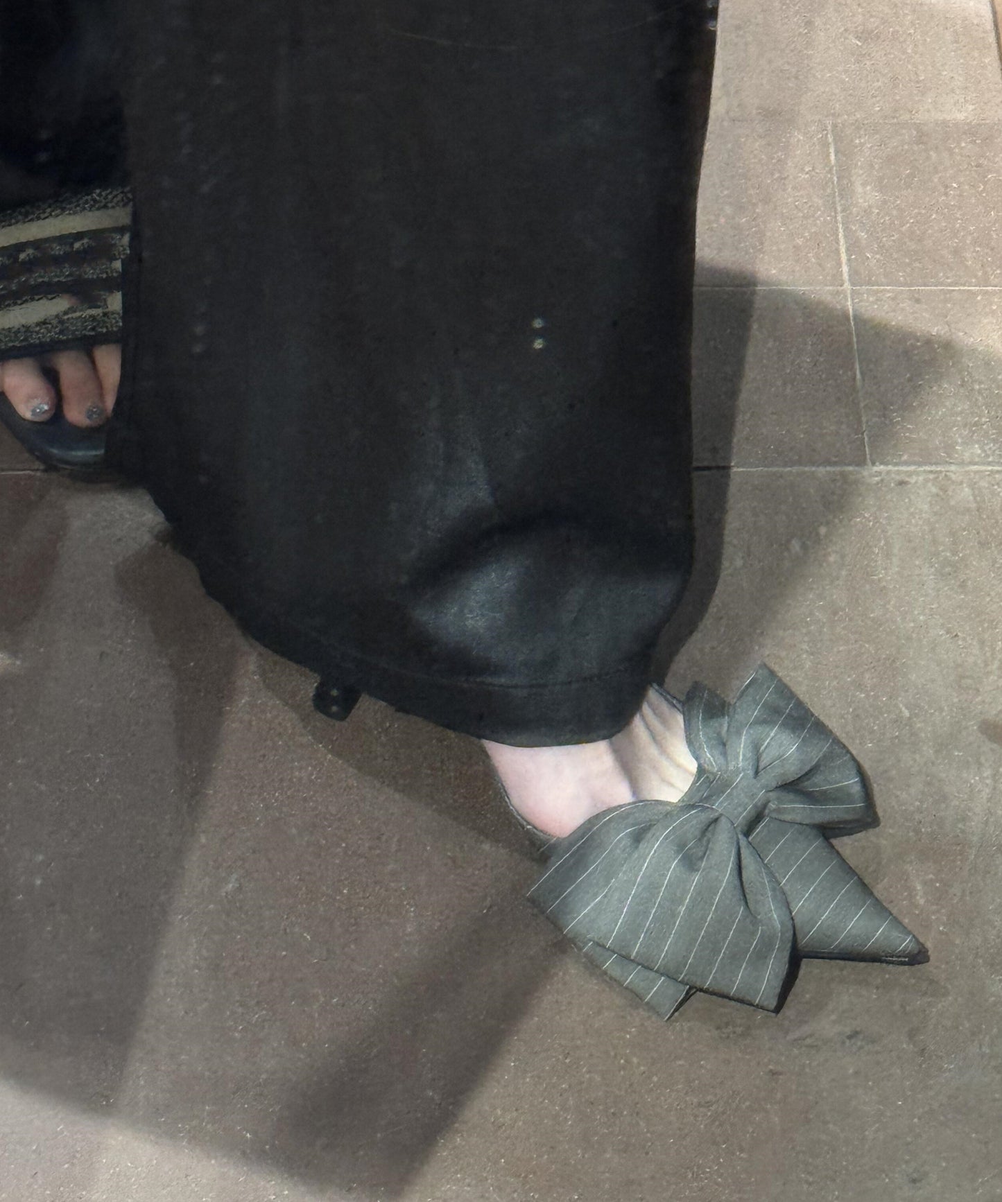 Sandals Splicing High Pointed Grey Heel Classy Toe Bow