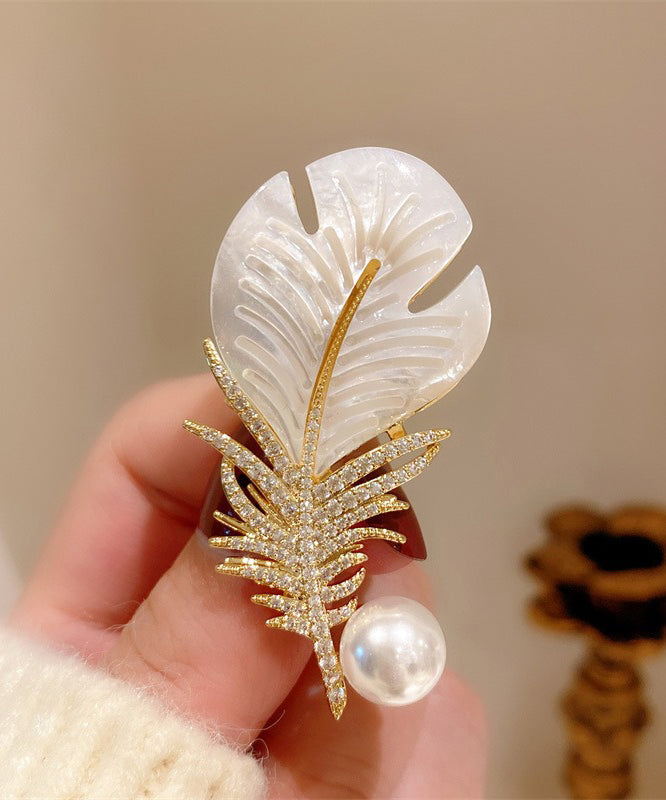 Cute White Copper Zircon Pearl Shell Brooch YA051