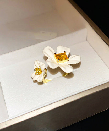 Open Floral Rings Elegant White Zircon Copper Acrylic Overgild