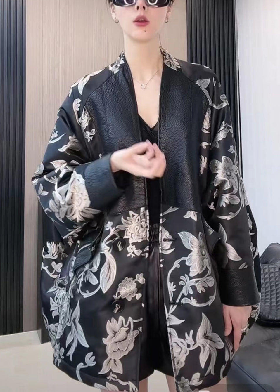 French Black V Neck Print Patchwork Faux Leather Coat Spring YW041