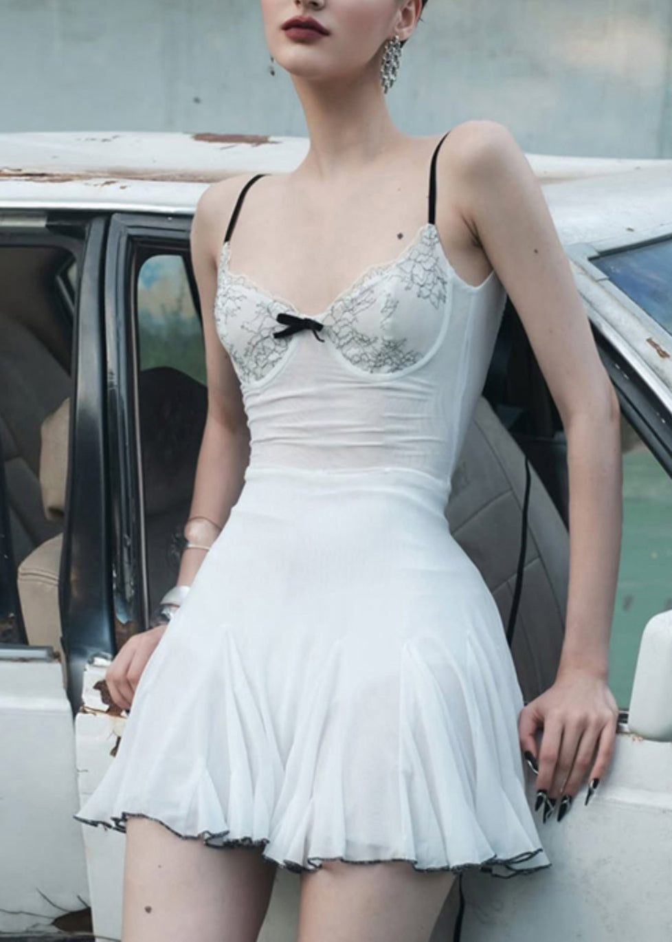 Dress Stand Italian Spaghetti Mid Tulle Strap Collar White