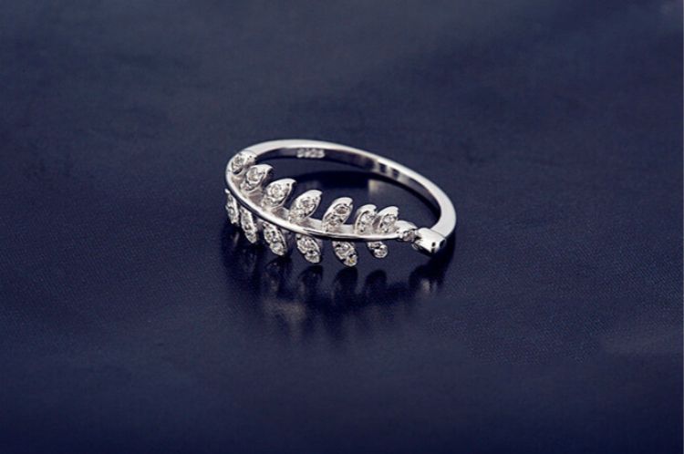 Ring Sterling Open Silver Rhinestone Leaf