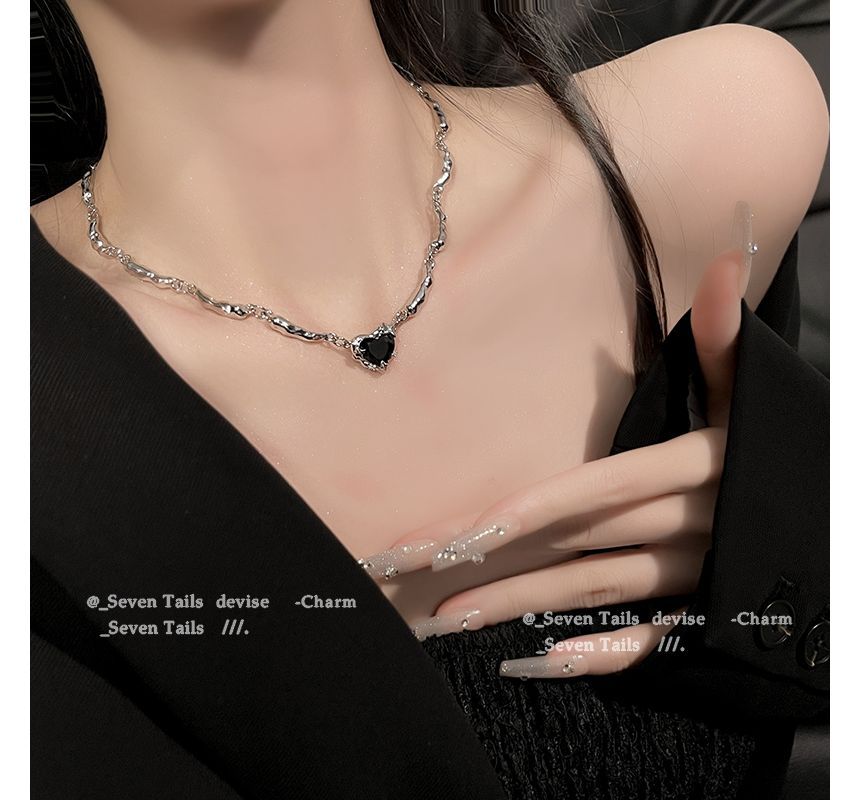 Choker Pendant Heart Alloy