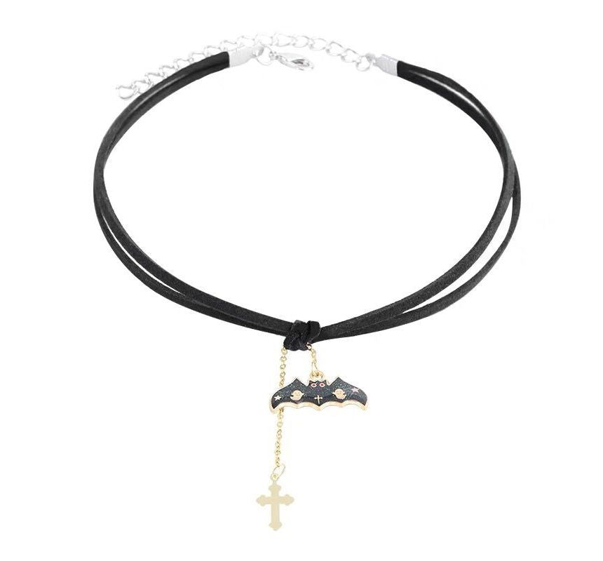 Pendant Velvet Choker Cross Bat