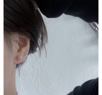 Stud Strawberry Ear