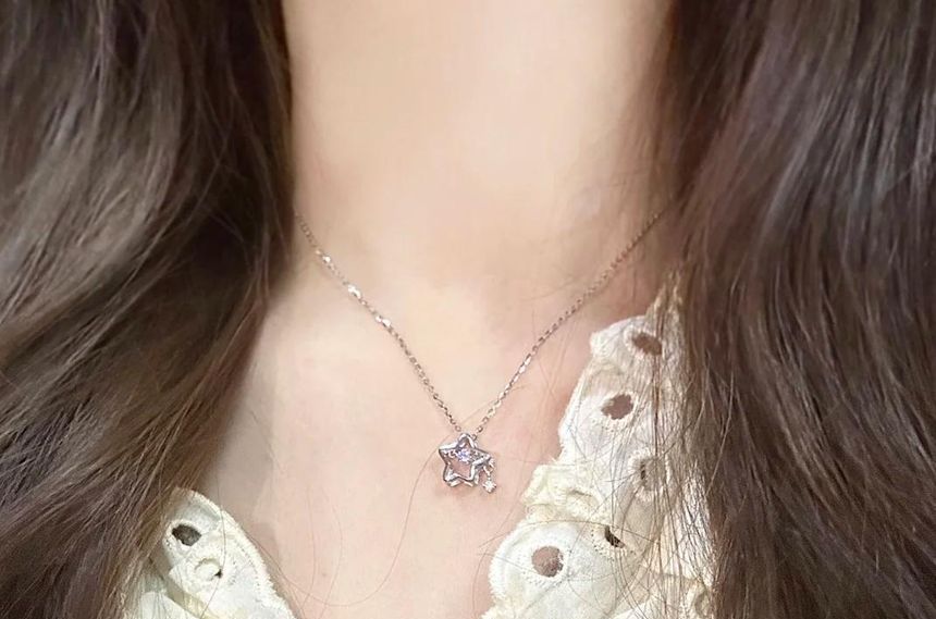 Alloy Choker Star Pendant