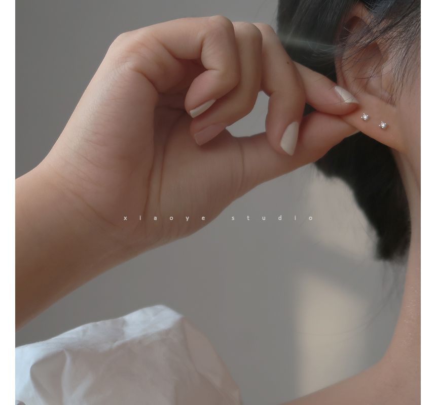 Sterling Rhinestone Stud Silver Earring