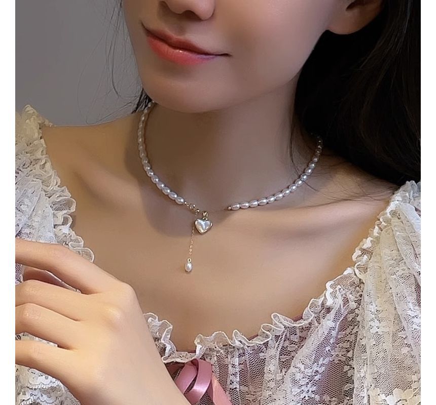 Pearl Faux Heart Shell Choker Pendant