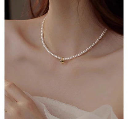 Choker Pendant Faux Pearl Heart