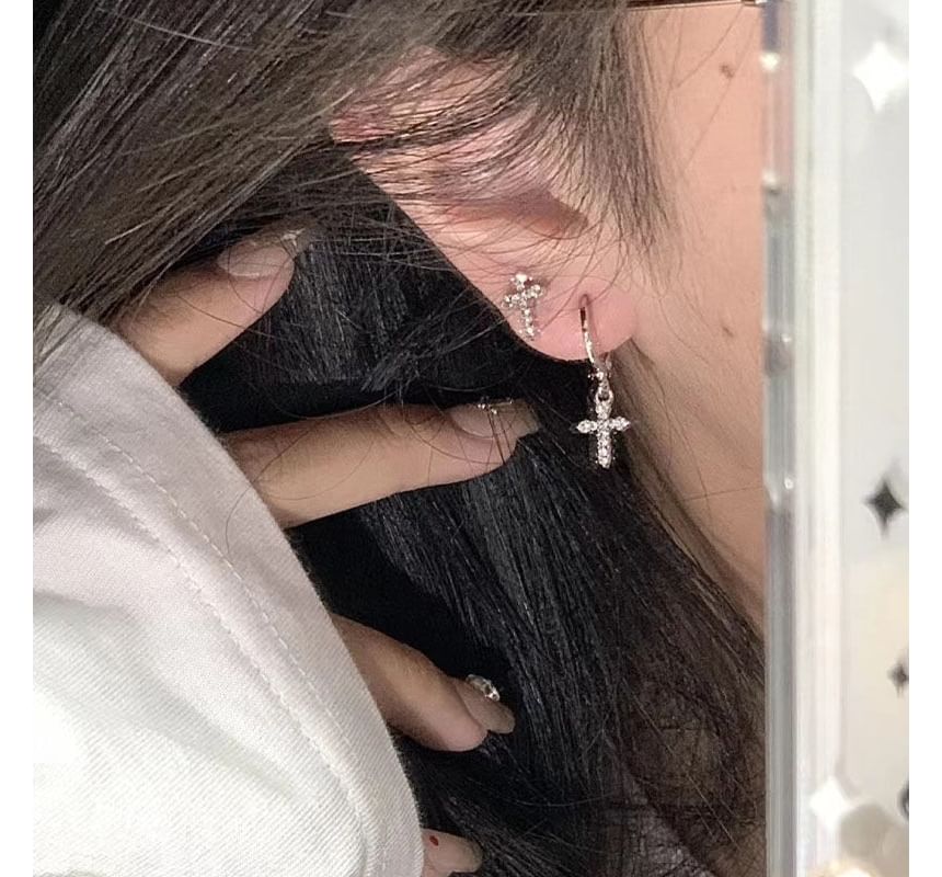 Rhinestone Asymmetrical Drop Earring Cross Alloy