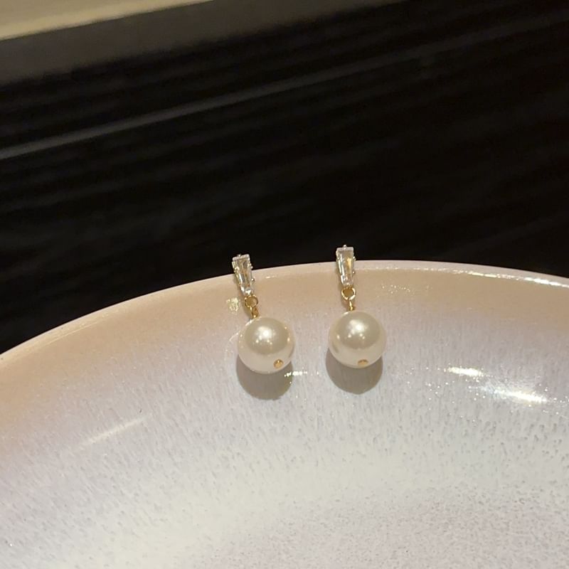 Drop / Earring Clip-On Faux Pearl