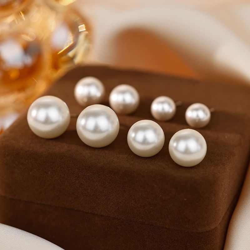 Faux Sterling Pearl Silver Stud Earring