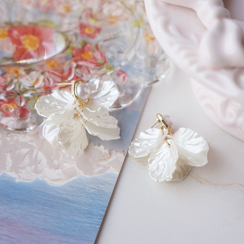 Petal Chandelier Earring Pearl Faux Alloy