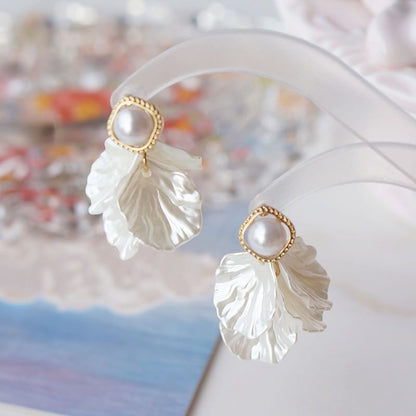 Petal Chandelier Earring Pearl Faux Alloy