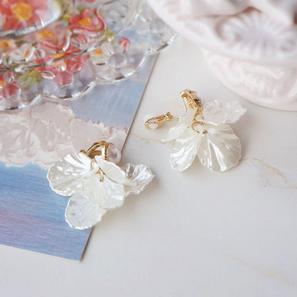 Petal Chandelier Earring Pearl Faux Alloy