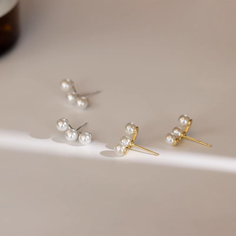 Earring Stud Pearl Faux