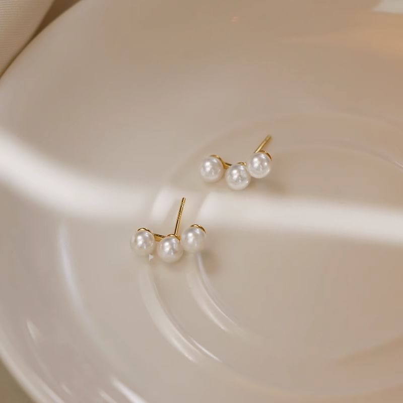 Earring Stud Pearl Faux