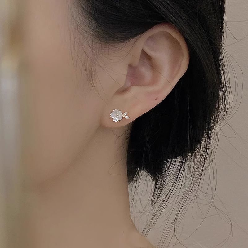 Flower Earring Stud