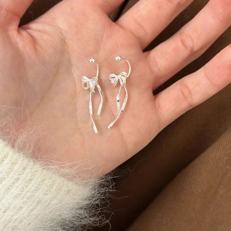 Drop Ribbon Earring