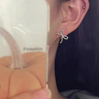 Stud Ear Ribbon