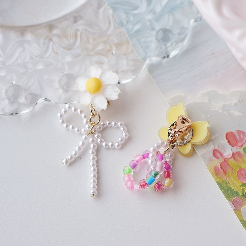 Drop Earring / On Flower Beaded Clip Asymmetrical