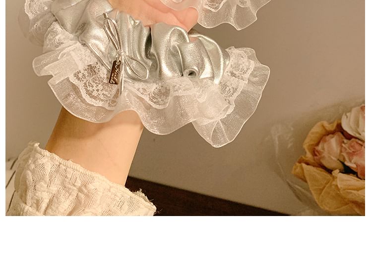 Scrunchie Trim Ruffle