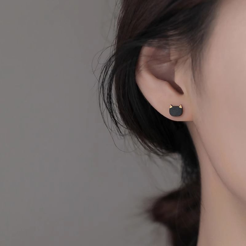 Ceramic Earring Stud Cat