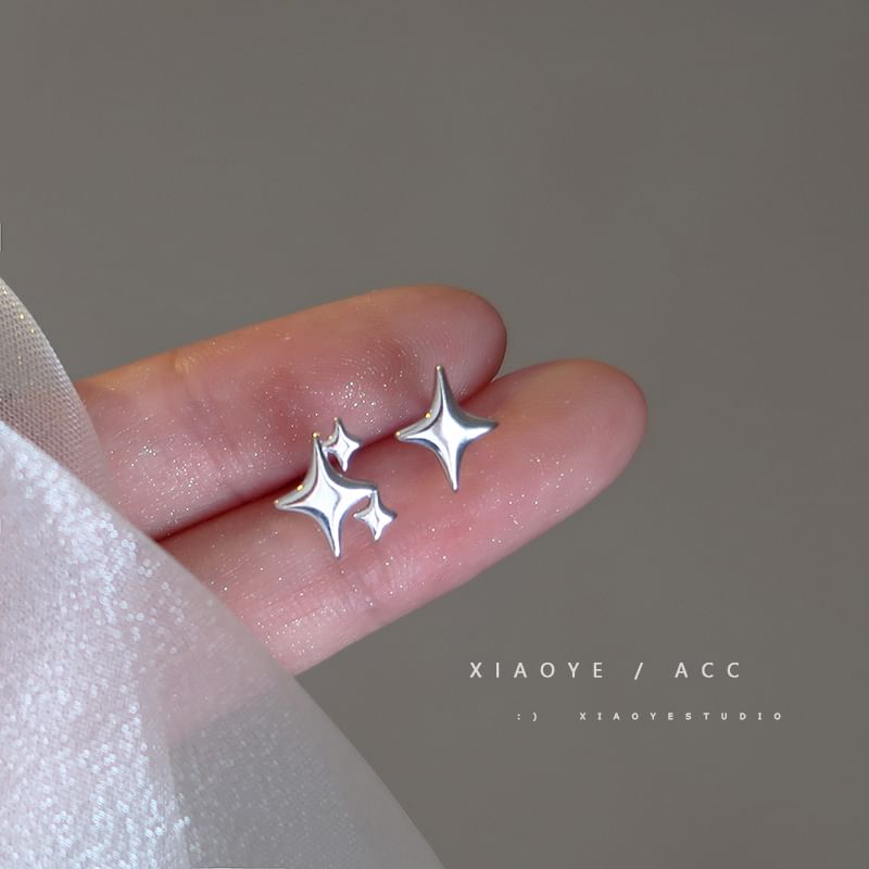 925 Sterling Stud Star Asymmetrical Silver Earring
