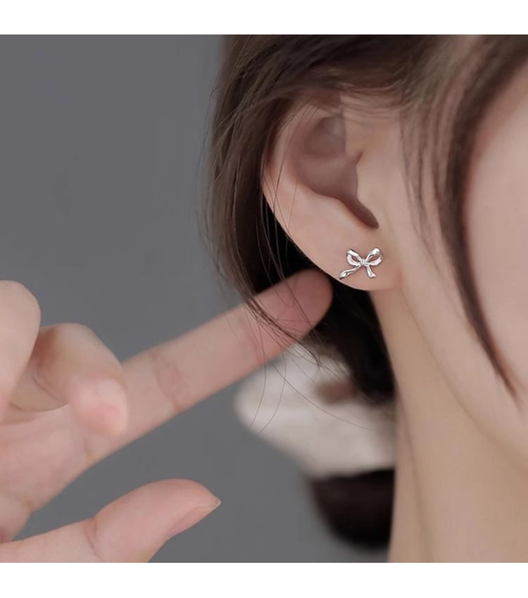 Stud Earring Sterling Silver Bow 925