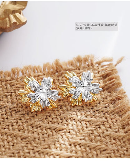 Jacket Alloy Floral Ear Cuff /