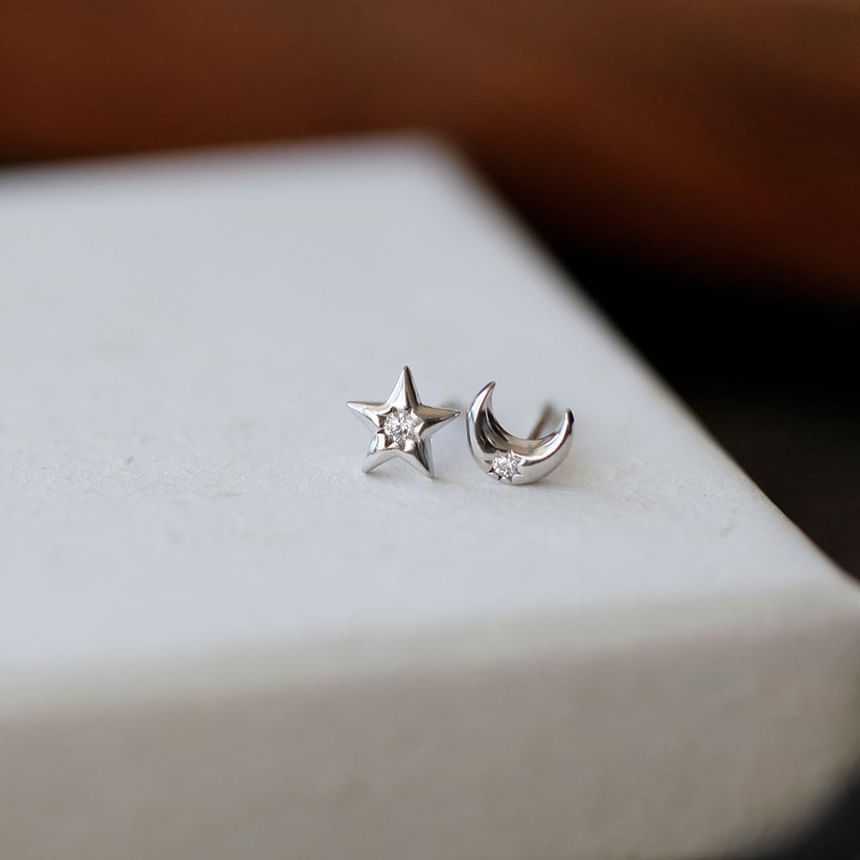 Moon Asymmetrical S999 Rhinestone Earring Stud Silver Star