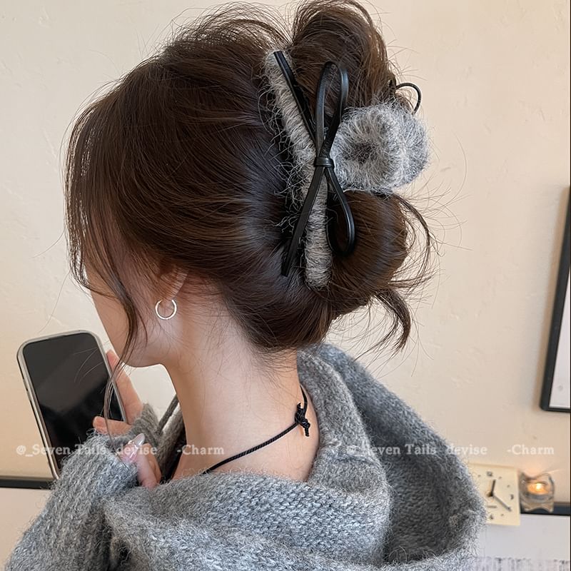 Bow Leather Claw Hair Faux