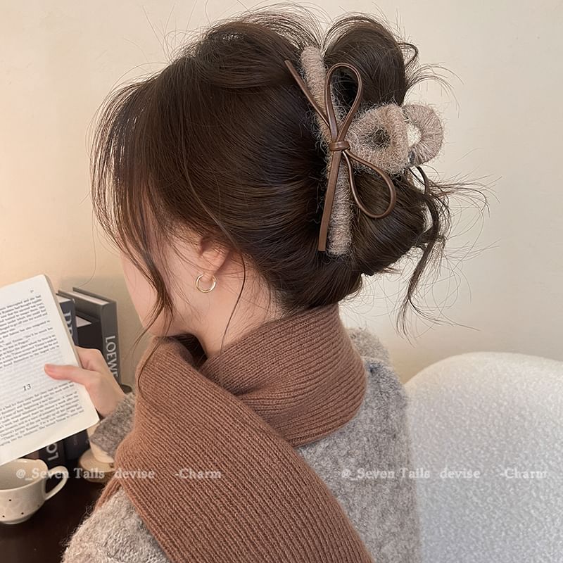 Bow Leather Claw Hair Faux