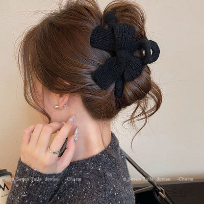 Claw Knit Bow Clip Acrylic Hair