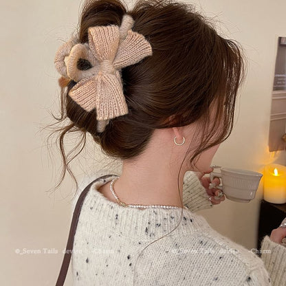 Claw Knit Bow Clip Acrylic Hair