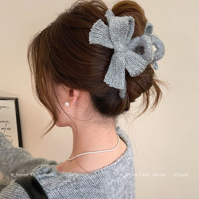 Claw Knit Bow Clip Acrylic Hair