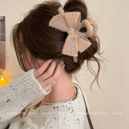 Claw Knit Bow Clip Acrylic Hair