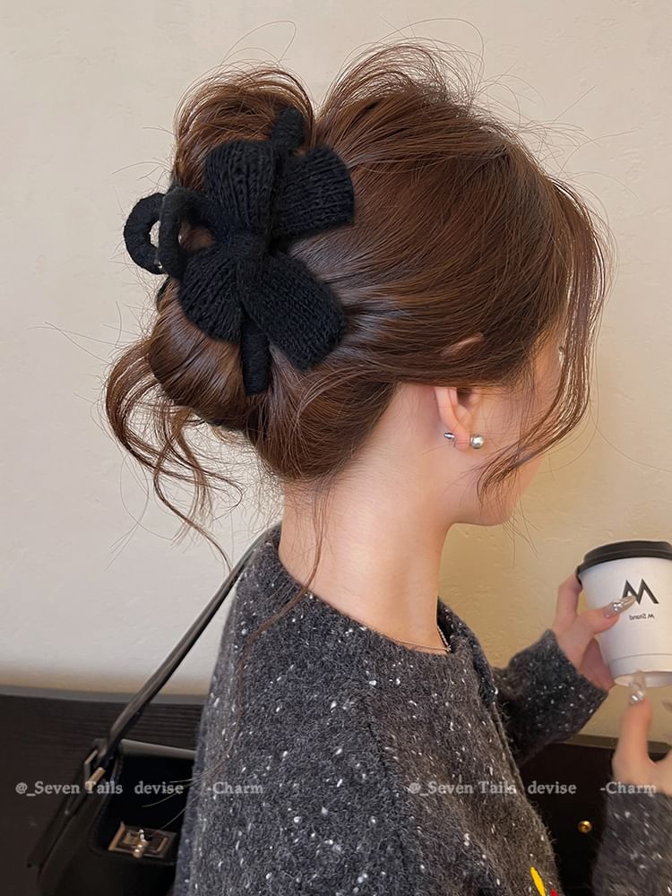 Claw Knit Bow Clip Acrylic Hair