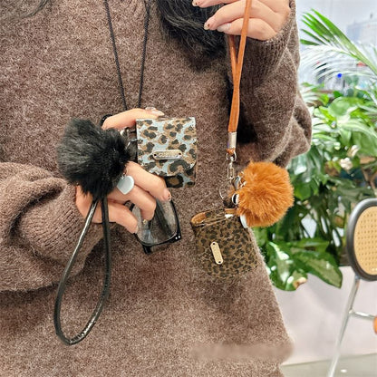 Print Case Earphone Pom AirPods Leopard Pro / Skin Strap