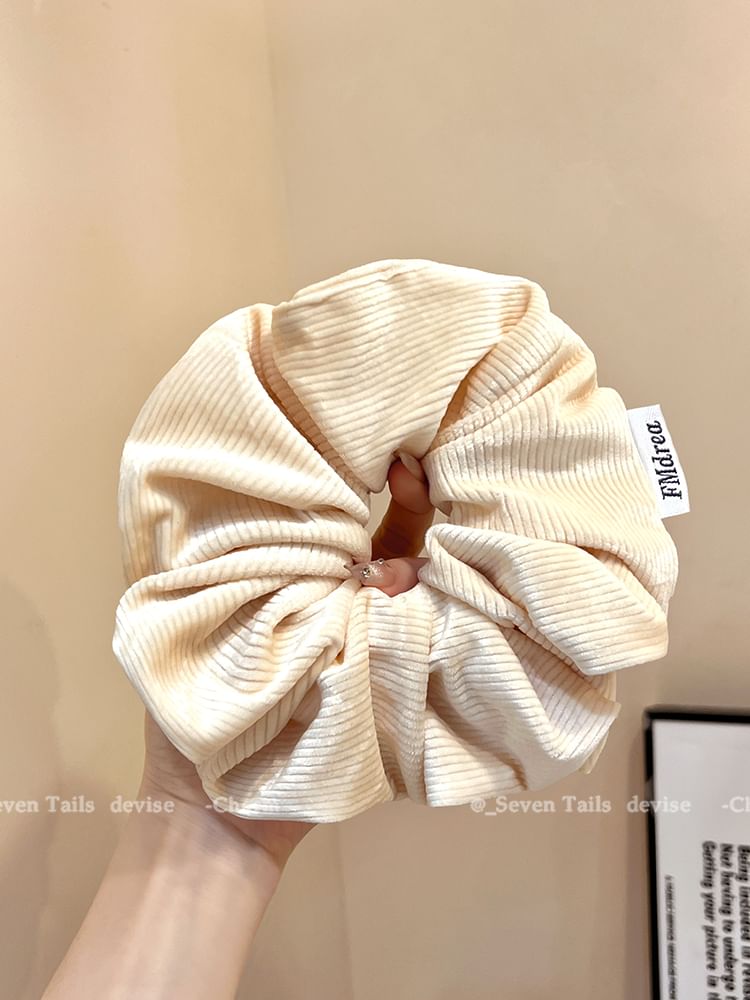 Label Lettering Scrunchie