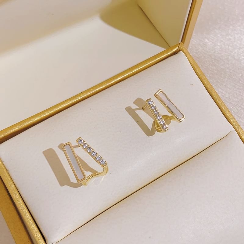 Stud Shell Rhinestone Earring Alloy