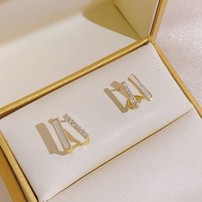 Stud Shell Rhinestone Earring Alloy