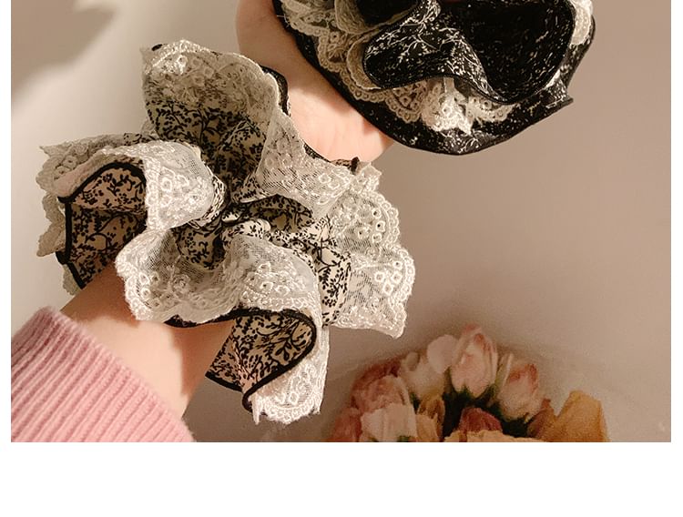 Trim Scrunchie Print Floral Lace